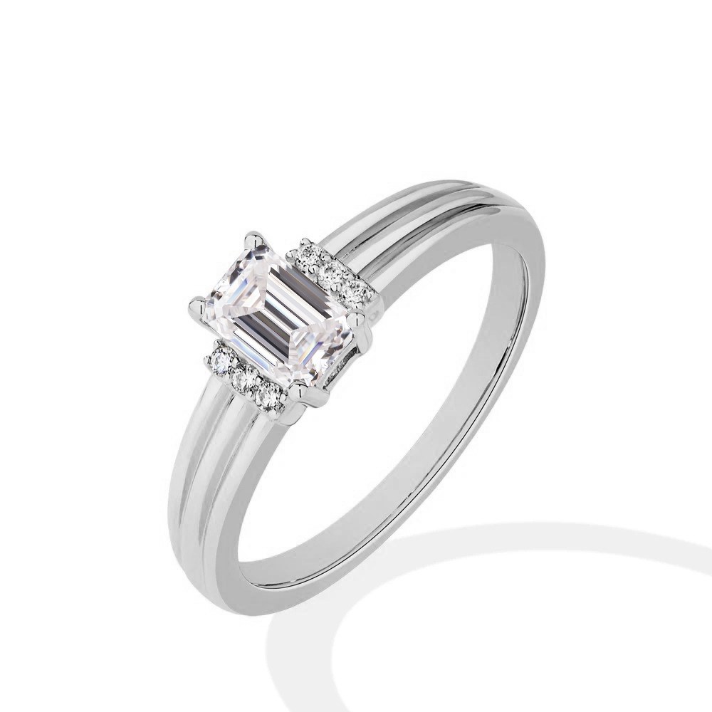 Round Moissanite Ring - Design 5